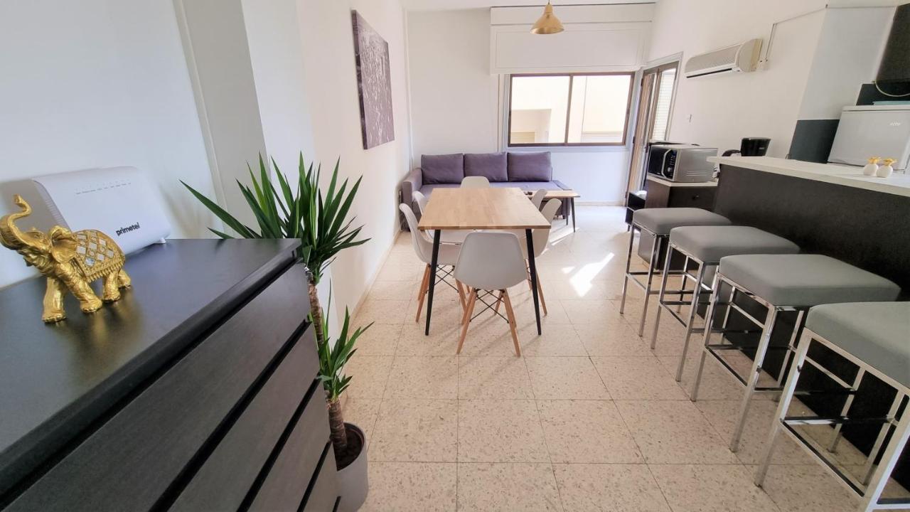 Cozy Beach Apt / 100 Mbit+ Netflix / Near Airport Ларнака Экстерьер фото