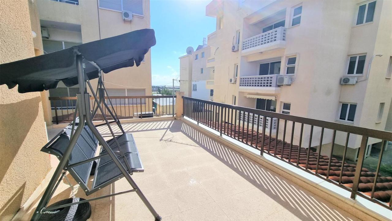 Cozy Beach Apt / 100 Mbit+ Netflix / Near Airport Ларнака Экстерьер фото